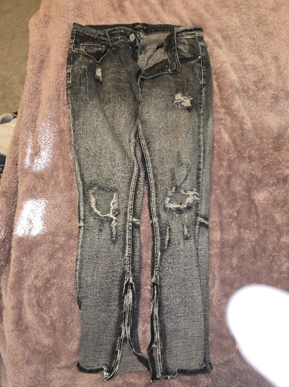 Womens Distressed Split-Hem Zipper Ankle Skinny Jeans - Black Wash